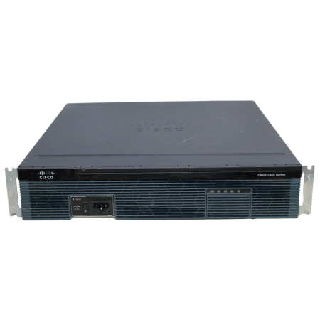 ROTEADOR CISCO 2921 IOS 15.1 COM IPBASE, UC + 1 INTERF E1, 4 PORTAS FXS E 2 PVDM3 16 CANAIS SEMINOVO